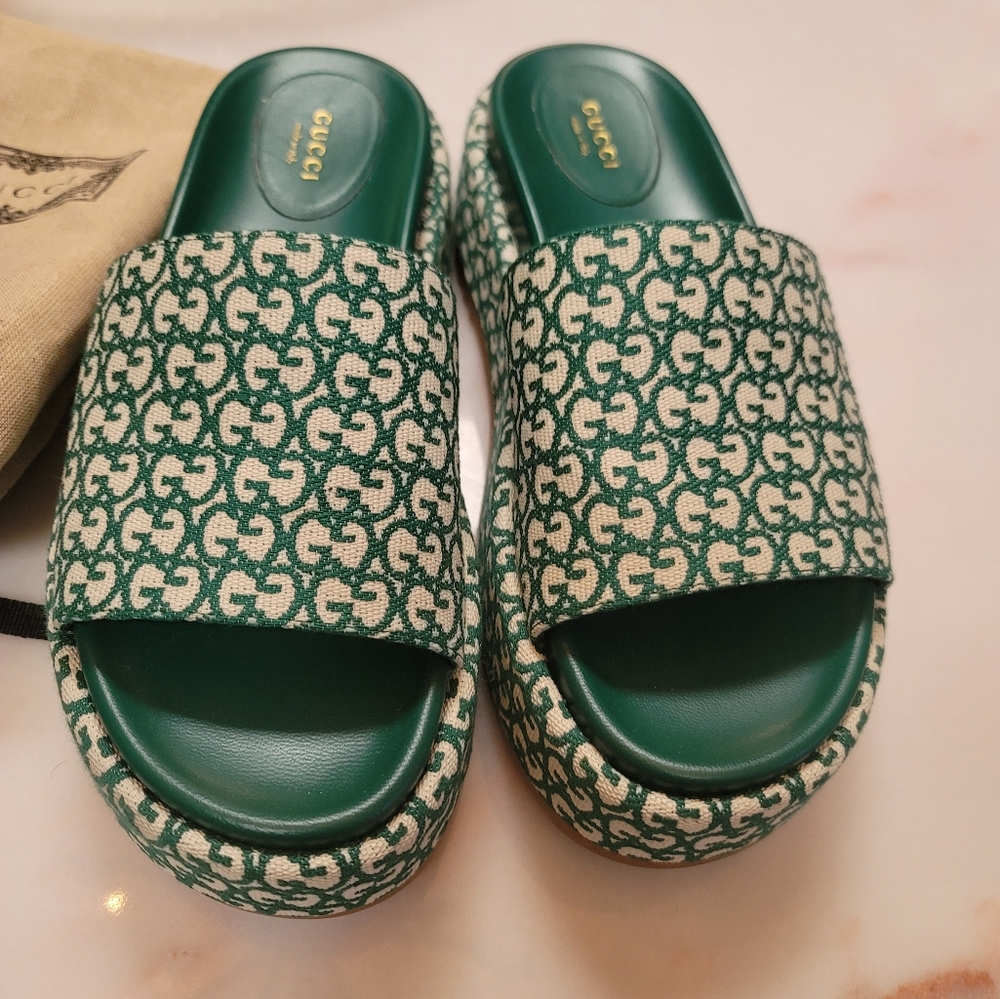 "SOLD" Gucci Platform - Picture 4 of 8